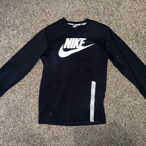 Nike Pullover Hoodie with pockets